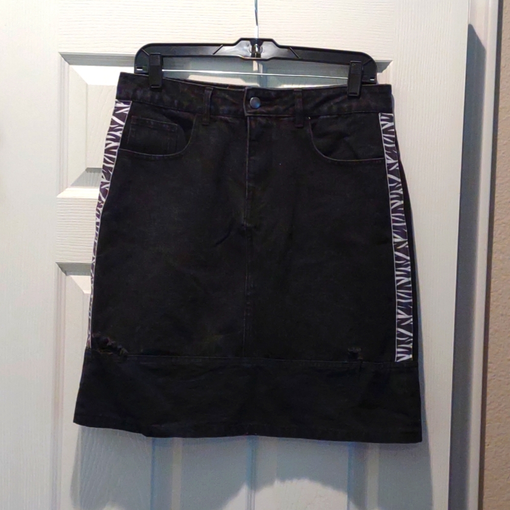AMP L Zebra Striped Distressed Black Denim Skirt